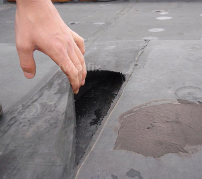 Leaking-flat-roof-seam