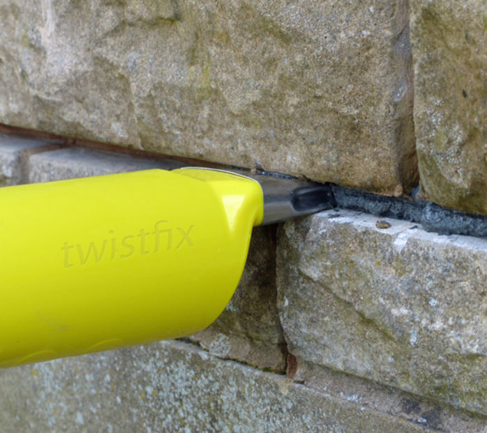 Repairing Cracked Brickwork | Grout Application