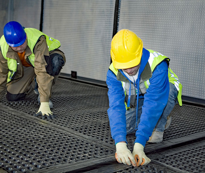 Laying-Basement-Waterproofing-Membranes